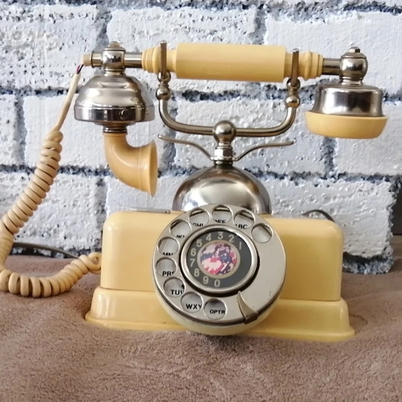 Retro Working Telephone Phone - Picture 2 of 8